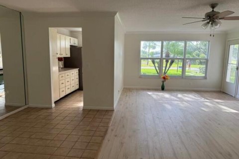Condo in Lake Worth, Florida, 1 bedroom  № 2177100 - photo 27