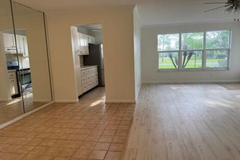 Condo in Lake Worth, Florida, 1 bedroom  № 2177100 - photo 23