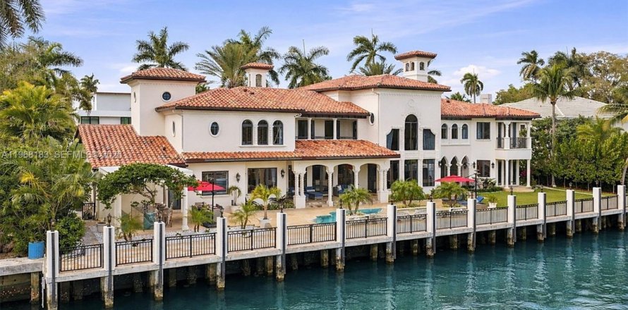 Дом в Форт-Лодердейл, Флорида 6 спален, 777.13м2 № 2050117