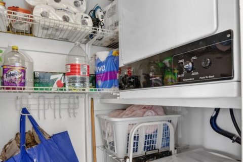 Condominio en venta en Hallandale Beach, Florida, 1 dormitorio, 58.06 m2 № 1990943 - foto 21