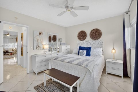 Condominio en venta en Hallandale Beach, Florida, 1 dormitorio, 58.06 m2 № 1990943 - foto 16