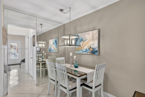 Condominio en venta en Hallandale Beach, Florida, 1 dormitorio, 58.06 m2 № 1990943 - foto 10