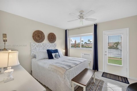 Condominio en venta en Hallandale Beach, Florida, 1 dormitorio, 58.06 m2 № 1990943 - foto 12