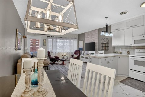 Condominio en venta en Hallandale Beach, Florida, 1 dormitorio, 58.06 m2 № 1990943 - foto 19