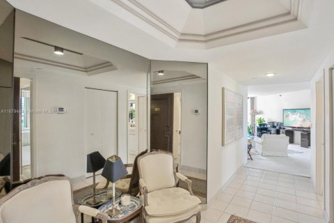 Condo in Aventura, Florida, 2 bedrooms  № 1981173 - photo 3
