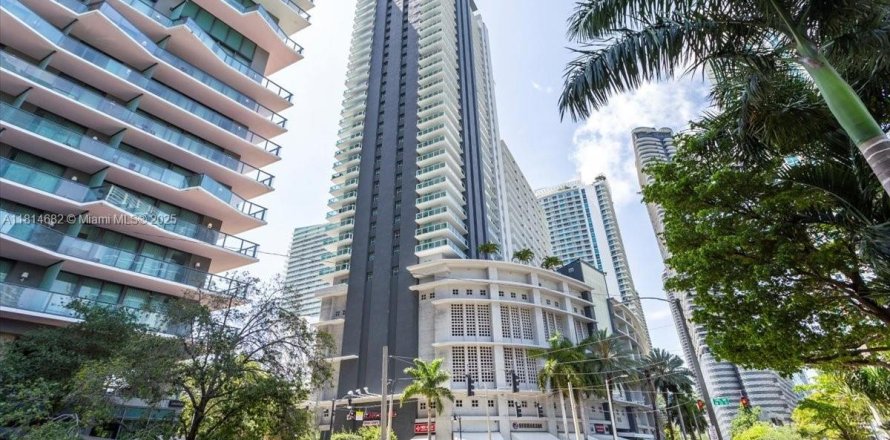 Condominio en Miami, Florida, 1 dormitorio № 1766333