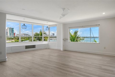Copropriété à vendre à Sarasota, Floride: 2 chambres, 126.25 m2 № 1831561 - photo 16
