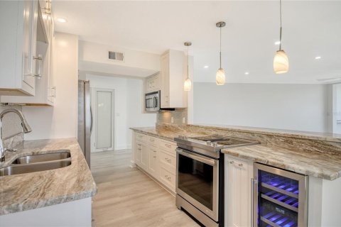 Copropriété à vendre à Sarasota, Floride: 2 chambres, 126.25 m2 № 1831561 - photo 19