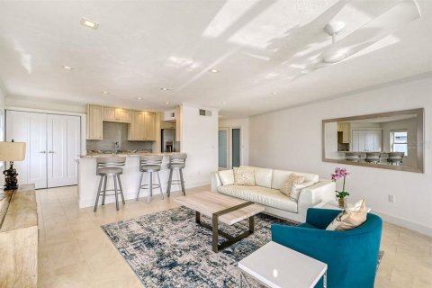 Copropriété à vendre à Sarasota, Floride: 2 chambres, 126.25 m2 № 1831561 - photo 15