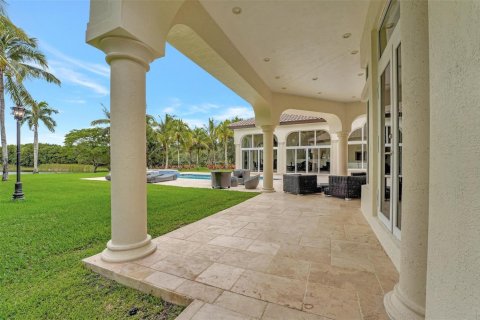 Купить виллу или дом в Уэстон, Флорида 4 комнаты, 704.38м2, № 2184292 - фото 15