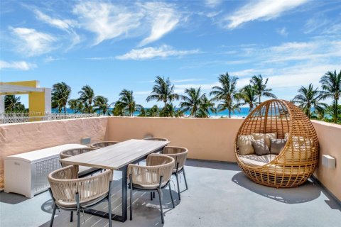 Copropriété à louer à Miami Beach, Floride: 2 chambres, 83.61 m2 № 1959983 - photo 4