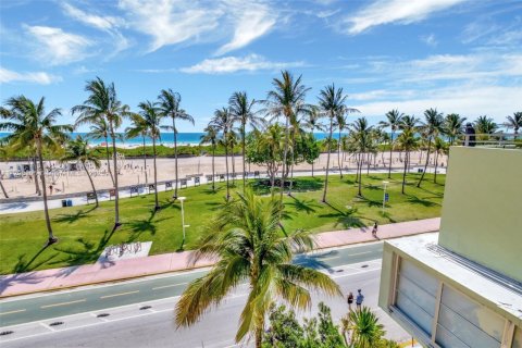 Copropriété à louer à Miami Beach, Floride: 2 chambres, 83.61 m2 № 1959983 - photo 19