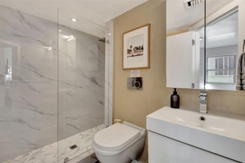 Copropriété à louer à Miami Beach, Floride: 2 chambres, 83.61 m2 № 1959983 - photo 17