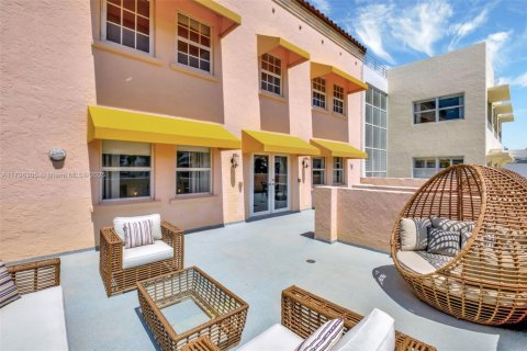 Copropriété à louer à Miami Beach, Floride: 2 chambres, 83.61 m2 № 1959983 - photo 20