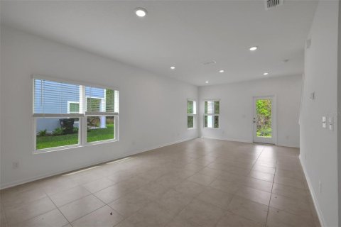 Touwnhouse à vendre à Middleburg, Floride: 3 chambres, 147.53 m2 № 2412739 - photo 13