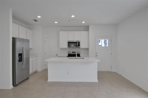 Touwnhouse à vendre à Middleburg, Floride: 3 chambres, 147.53 m2 № 2412739 - photo 4
