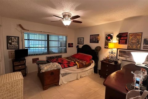 Condo in Seminole, Florida, 1 bedroom  № 2198044 - photo 23