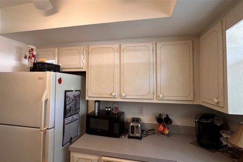 Condo in Seminole, Florida, 1 bedroom  № 2198044 - photo 14