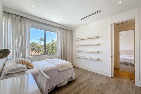 Купить виллу или дом в Ки-Бискейн, Флорида 5 спален, 349.5м2, № 2050528 - фото 24