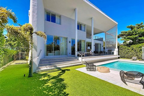 Купить виллу или дом в Ки-Бискейн, Флорида 5 спален, 349.5м2, № 2050528 - фото 18