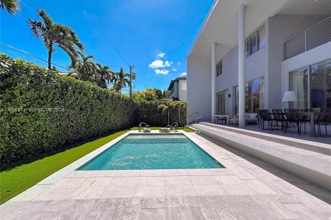 Купить виллу или дом в Ки-Бискейн, Флорида 5 спален, 349.5м2, № 2050528 - фото 17