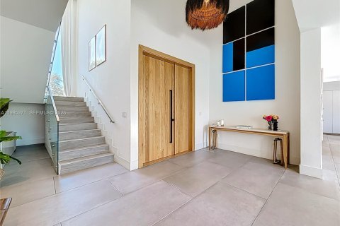 Купить виллу или дом в Ки-Бискейн, Флорида 5 спален, 349.5м2, № 2050528 - фото 4