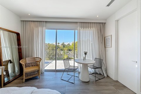 Купить виллу или дом в Ки-Бискейн, Флорида 5 спален, 349.5м2, № 2050528 - фото 21