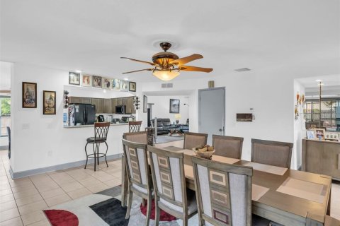 Villa ou maison à vendre à Palm Harbor, Floride: 3 chambres, 216.65 m2 № 2094107 - photo 12