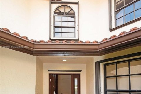 Villa ou maison à louer à Doral, Floride: 3 chambres, 189.24 m2 № 2018796 - photo 5