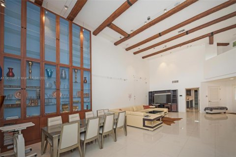 Villa ou maison à louer à Doral, Floride: 3 chambres, 189.24 m2 № 2018796 - photo 17