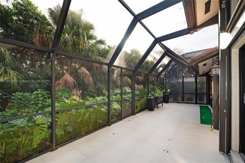 Villa ou maison à louer à Doral, Floride: 3 chambres, 189.24 m2 № 2018796 - photo 9