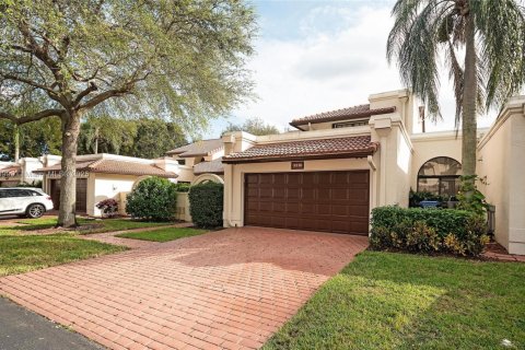 Villa ou maison à louer à Doral, Floride: 3 chambres, 189.24 m2 № 2018796 - photo 3