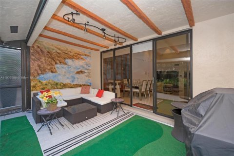 Villa ou maison à louer à Doral, Floride: 3 chambres, 189.24 m2 № 2018796 - photo 19