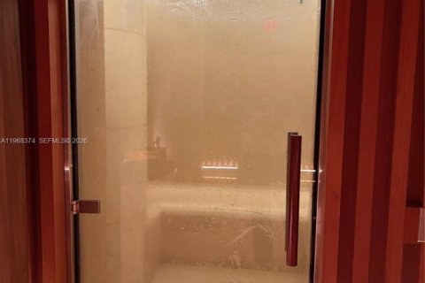 Condo in Miami Beach, Florida, 1 bedroom  № 2041851 - photo 20