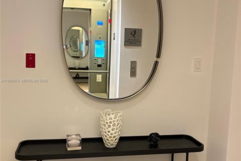 Condo in Miami Beach, Florida, 1 bedroom  № 2041851 - photo 6