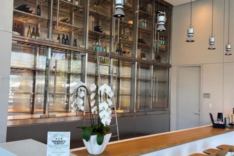 Condo in Miami Beach, Florida, 1 bedroom  № 2041851 - photo 26