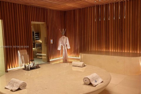 Condo in Miami Beach, Florida, 1 bedroom  № 2041851 - photo 19