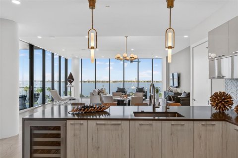 Condo in Sarasota, Florida, 3 bedrooms  № 1917567 - photo 8