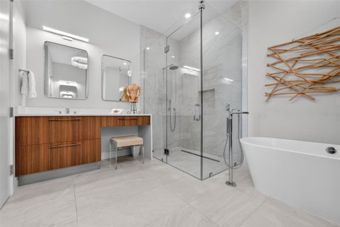 Condo in Sarasota, Florida, 3 bedrooms  № 1917567 - photo 15