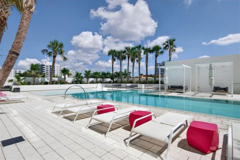 Condo in Sarasota, Florida, 3 bedrooms  № 1917567 - photo 27