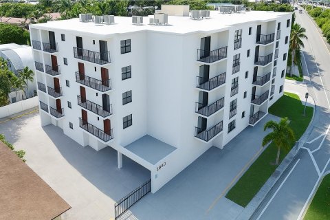 Квартира в Майами, Флорида 3 комнаты, 74.32м2 № 2147105