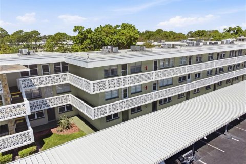 Condo à Saint Petersburg, Floride, 1 chambre  № 2127863