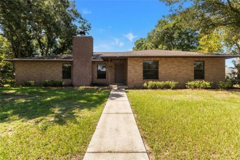 Casa en Lakeland, Florida 4 dormitorios, 179.3 m2 № 2196611