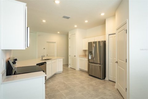 Villa ou maison à louer à Davenport, Floride: 4 chambres, 184.88 m2 № 2419648 - photo 15