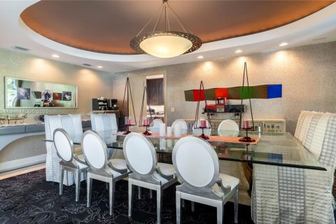 House in Pinecrest, Florida 7 bedrooms, 993.03 sq.m. № 1968897 - photo 28