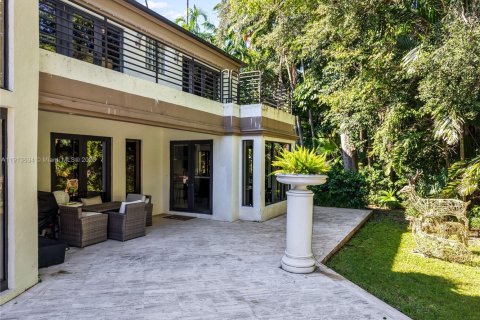 House in Pinecrest, Florida 7 bedrooms, 993.03 sq.m. № 1968897 - photo 7