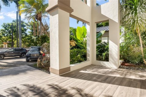 House in Pinecrest, Florida 7 bedrooms, 993.03 sq.m. № 1968897 - photo 18