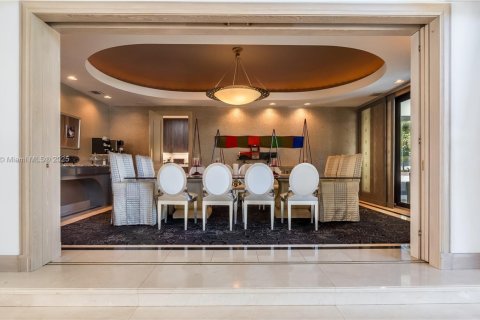 House in Pinecrest, Florida 7 bedrooms, 993.03 sq.m. № 1968897 - photo 27