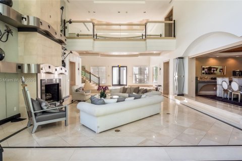 House in Pinecrest, Florida 7 bedrooms, 993.03 sq.m. № 1968897 - photo 26