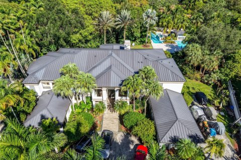 House in Pinecrest, Florida 7 bedrooms, 993.03 sq.m. № 1968897 - photo 13